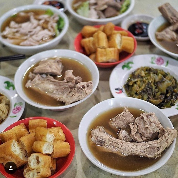 Founder Bak Kut Teh Cafeteria 发起人肉骨茶餐馆