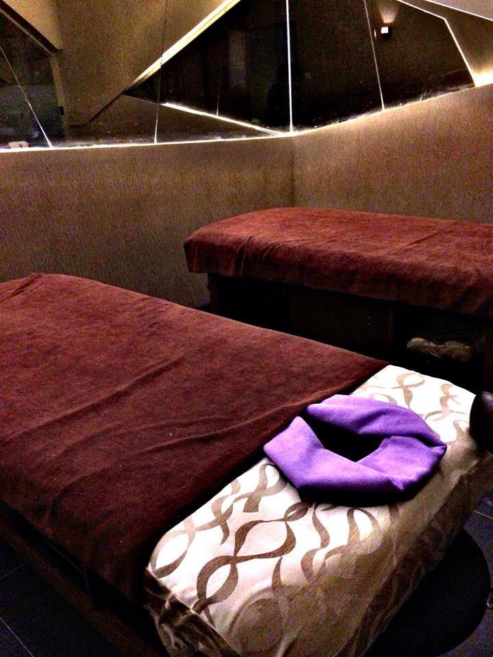 Green Apple Spa Singapore Massage Bed